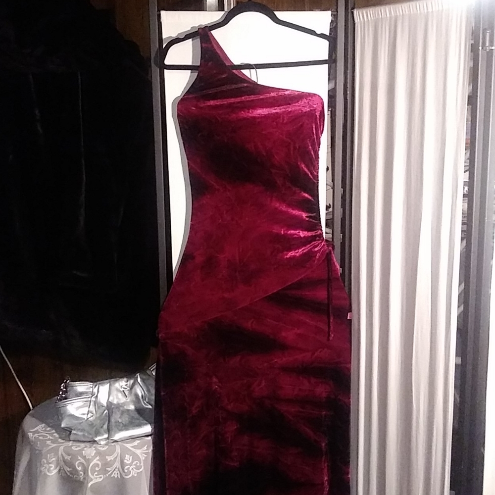 Vintage Windsor velvet evening gown - Picture 3 of 7